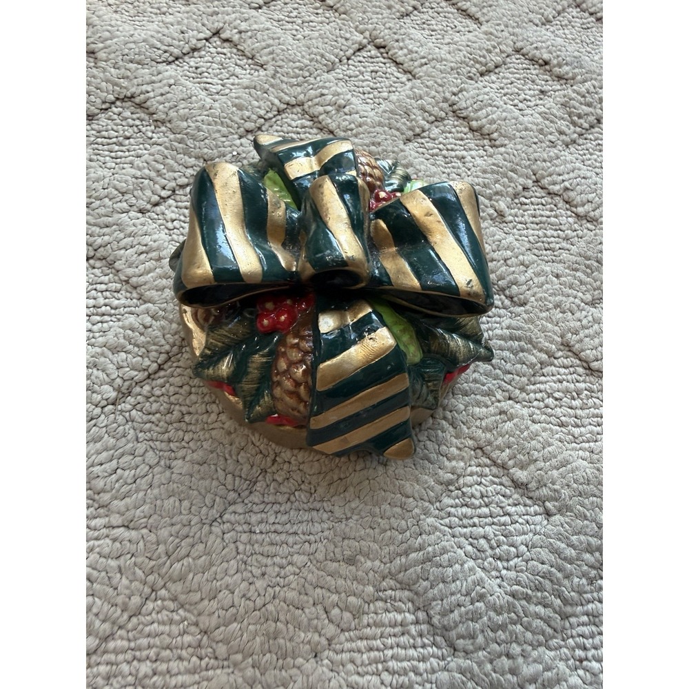 Empire Candle Jar Topper Cap Ceramic Christmas Green Bow Pinecone Mistletoe